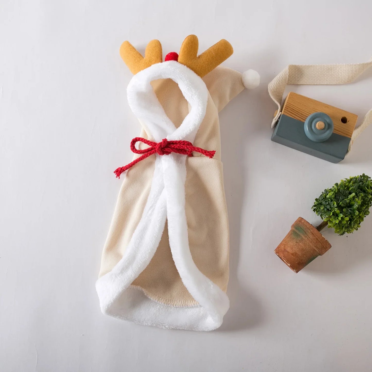 Funny Cat Christmas Costume Santa Cosplay Pet Christmas Cape Dress Up Clothes Warm Red Scarf Cloak With Hat Pet Accessories